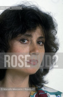 Sanremo Music Festival 1985. Italian pop singer Gigliola Cinquetti, at the Festival with the song Chiamalo amore (ranked third) / Festival di Sanremo 1985. La cantante Gigliola Cinquetti, al Festival con la canzone Chiamalo amore (terza classificata) - ©Marcello Mencarini/Rosebud2