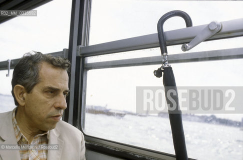 Venice, 1982. Italian composer Aldo Clementi on a steamboat / Venezia, 1982. Il compositore Aldo Clementi in vaporetto - ©Marcello Mencarini/Rosebud2