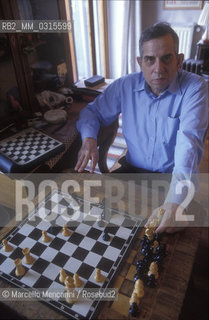 Rome, 1988. Italian composer Aldo Clementi in his house / Roma, 1988. Il compositore Aldo Clementi nella sua casa - ©Marcello Mencarini/Rosebud2