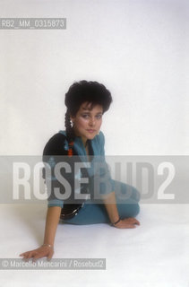 Sanremo Music Festival 1985. Italian pop singer Cinzia Corrado, winner in New Proposal section for the song Niente di più / Festival di Sanremo 1985. la cantante Cinzia corrado, vincitrice nella sezione Nuove proposte con la canzone Niente di più - ©Marcello Mencarini/Rosebud2