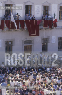 Tempio Pausania, 1985. Francesco Cossiga visiting his congressional district in Sardinia after his election as a President of the Italian Republic / Tempio Pausania 1985. Francesco Cossiga visita il suo collegio elettorale in Sardegna dopo lelezione a presidente della repubblica italiana - ©Marcello Mencarini/Rosebud2