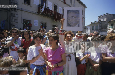 Tempio Pausania, 1985. Francesco Cossiga visiting his congressional district in Sardinia after his election as a President of the Italian Republic / Tempio Pausania 1985. Francesco Cossiga visita il suo collegio elettorale in Sardegna dopo lelezione a presidente della repubblica italiana - ©Marcello Mencarini/Rosebud2
