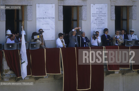 Tempio Pausania, 1985. Francesco Cossiga visiting his congressional district in Sardinia after his election as a President of the Italian Republic / Tempio Pausania 1985. Francesco Cossiga visita il suo collegio elettorale in Sardegna dopo lelezione a presidente della repubblica italiana - ©Marcello Mencarini/Rosebud2