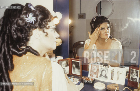 Italian mezzo soprano Fiorenza Cossotto in her dressing room(about 1980) / Il mezzosoprano Fiorenza Cossotto nel suo camerino (1980 circa) - ©Marcello Mencarini/Rosebud2