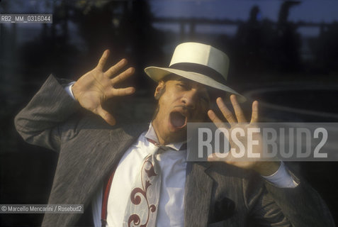 Sanremo Music Festival 1990. Kid Creole at the Festival to sing Nobody Does the Lambada Like My Mother and My Father, English version of the song Evviva Maria performed by Peppino di Capri / Festival di Sanremo 1990. Kid Creole, al Festival per cantare Nobody Does the Lambada Like My Mother and My Father, versione inglese della canzone di Evviva Maria cantata da Peppino di Capri - ©Marcello Mencarini/Rosebud2