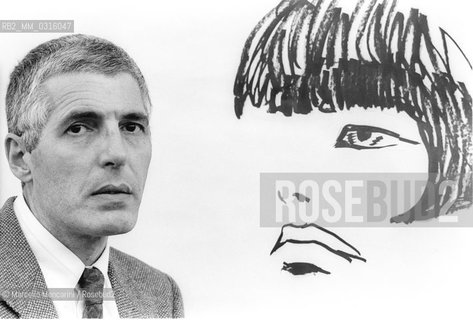 Lucca Comics 1984. Italian cartoonist Guido Crepax posing next to a drawing of his character Valentina / Salone del fumetto di Lucca 1984. Il disegnatore di fumetti Guido Crepax posa accanto a un disegno del suo personaggio Valentina - ©Marcello Mencarini/Rosebud2
