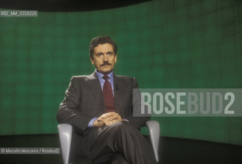 Rome, 1996. Italian politician Massimo DAlema, , secretary of the Democratic Party of the Left (in Italian: Partito Democratico della Sinistra, PDS), participating in a TV show  / Roma, 1996. Il politico Massimo DAlema, segretario del partito Democratico della Sinistra (PDS), mentre partecipa a un programma televisivo - ©Marcello Mencarini/Rosebud2