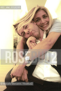 Rome, November 1999. Hairdresser Roberto DAntonio with TV presenter Mara Venier in his hair salon  / Roma, novembre 1999. Il parrucchiere Roberto DAntonio nel suo salone con la presentatrice TV Mara Venier - ©Marcello Mencarini/Rosebud2