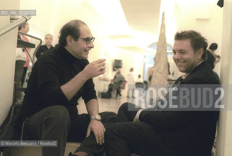 Rome, November 1999. Hairdresser Roberto DAntonio (on the right) in his hair salon with journalist Robero DAgostino   / Roma, novembre 1999. Il parrucchiere Roberto DAntonio (a destra) nel suo salone con il giornalista Roberto DAgostino - ©Marcello Mencarini/Rosebud2