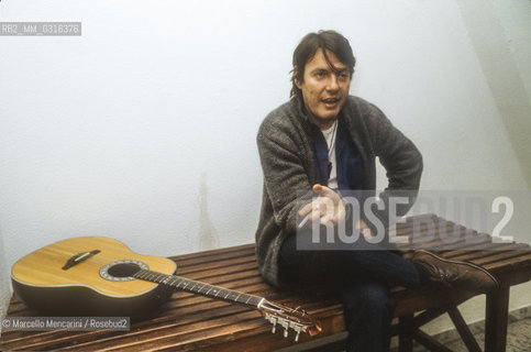 Rome, Palaeur, 1982. Italian singer-songwriter Fabrizio De Andrè / Roma, Palaeur, 1982. Il cantautore Fabrizio De Andrè - ©Marcello Mencarini/Rosebud2