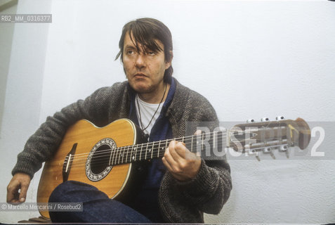 Rome, Palaeur, 1982. Italian singer-songwriter Fabrizio De Andrè / Roma, Palaeur, 1982. Il cantautore Fabrizio De Andrè - ©Marcello Mencarini/Rosebud2