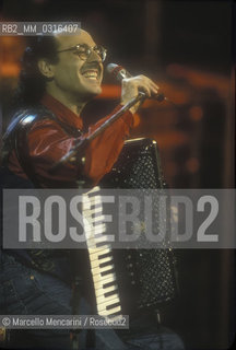 Sanremo Music Festival 1991. Edoardo De Crescenzo performing E la musica va (ranked fifteenth) / Festival di sanremo 1991. Edoardo De Crescenzo canta E la musica va (quindicesima classificata) - ©Marcello Mencarini/Rosebud2