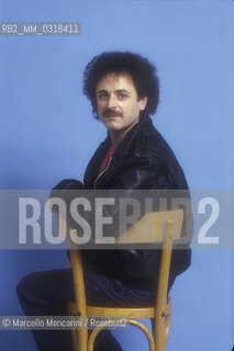 Sanremo Music Festival 1985. Italian pop singer Edoardo De Crescenzo, in competition with the song Via con me / Festival di Sanremo 1991. Il cantante Edoardo De Crescenzo, in gara con la canzone Via con me - ©Marcello Mencarini/Rosebud2