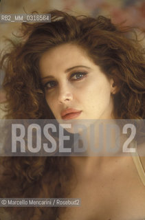 Cannes Film Festival 1991. Italian actress Francesca Dellera, starring in La carne directed by Marco Ferreri, poses in her hotel room / Festival del Cinema di Cannes 1991. Lattrice Francesca Dellera, protagonista del film La carne diretto da Marco Ferreri, posa nella sua camera dalbergo - ©Marcello Mencarini/Rosebud2