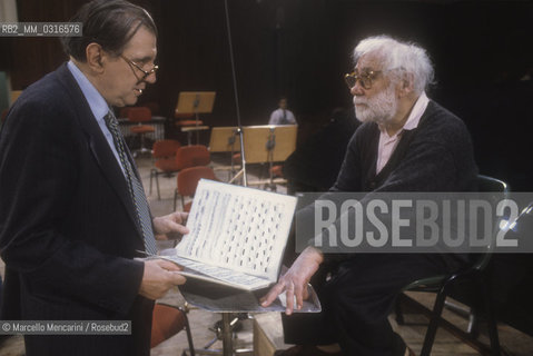 Turin, Teatro Regio, 1992. Russian conductor Vladimir Delman and musicologist Mario Messinis during a rehearsal / Torino, Teatro Regio, 1992. Il direttore dorchestra Vladimir Delman e il musicologo Mario Messinis durante una prova - ©Marcello Mencarini/Rosebud2