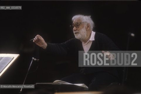 Turin, Teatro Regio, 1992. Russian conductor Vladimir Delman performing a rehearsal / Torino, Teatro Regio, 1992. Il direttore dorchestra Vladimir Delman dirige una prova - ©Marcello Mencarini/Rosebud2