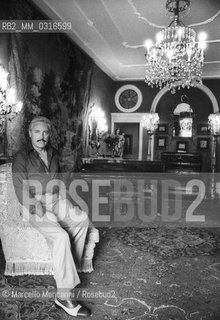 Lancenigo (Treviso),1979. Tenor Mario Del Monaco in his house / Lancenigo (Treviso). Il tenore Mario Del Monaco nella sua casa - ©Marcello Mencarini/Rosebud2