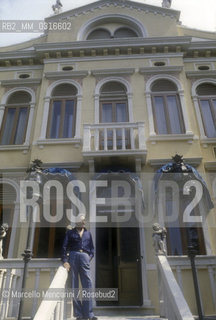 Mario del Monaco in His House (1979)
 ©Marcello Mencarini/Rosebud2
