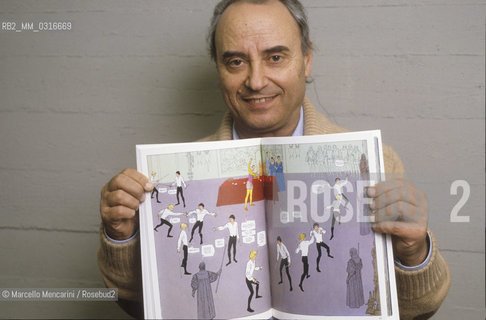 Lucca, 1986. Italian cartoonist Gianni De Luca / Lucca, 1986. il disegnatore Gianni De Luca - ©Marcello Mencarini/Rosebud2