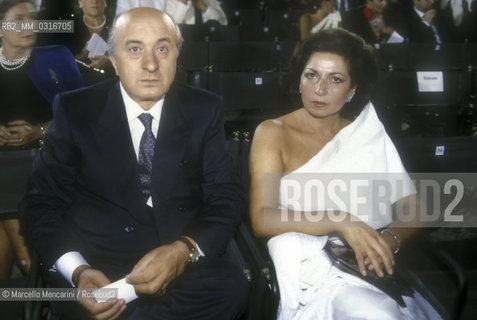 Venice, Palazzo Ducale, about 1985. Italian politician Ciriaco De Mita and his wife Anna Maria Scaninzi at Campiello Literary Prize.  /  Venezia, Palazzo Ducale, 1985 circa. Il politico Ciriaco De Mita con sua moglie Anna Maria Scaninzi al Premio Campiello - ©Marcello Mencarini/Rosebud2