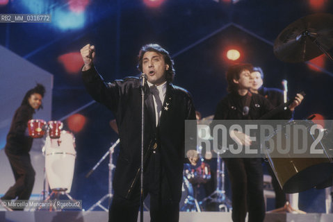 Sanremo Music Festival 1988. Italian perciussionist and singer Tullio De Piscopo, in competition with the song Andamento Lento / Festival di Sanremo 1988. Il percussionista e cantante Tullio De Piscopo, in concorso con la canzone Andamento lento - ©Marcello Mencarini/Rosebud2