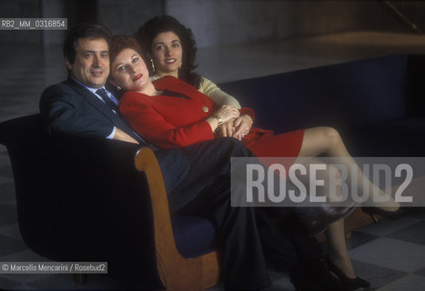 Genoa San Carlo Theater, 1995. Italian soprano Mariella Devia, her husband Sandro Verzari and their daughter Silva / Teatro San Carlo di Genova. Il soprano Mariella Devia, suo marito Sandro verzari e la loro figlia Silva - ©Marcello Mencarini/Rosebud2
