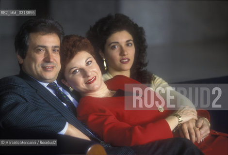 Genoa San Carlo Theater, 1995. Italian soprano Mariella Devia, her husband Sandro Verzari and their daughter Silva / Teatro San Carlo di Genova. Il soprano Mariella Devia, suo marito Sandro verzari e la loro figlia Silva - ©Marcello Mencarini/Rosebud2