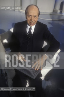 Rome, 1996. Italian politician Lamberto Dini attending a TV show / Roma, 1996. Il politico Lamberto Dini mentre partecipa a un programma televisivo - ©Marcello Mencarini/Rosebud2