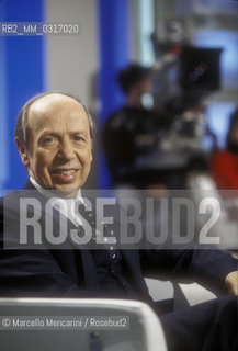 Rome, 1996. Italian politician Lamberto Dini attending a TV show / Roma, 1996. Il politico Lamberto Dini mentre partecipa a un programma televisivo - ©Marcello Mencarini/Rosebud2