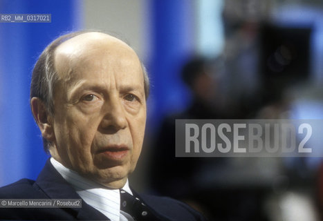Rome, 1996. Italian politician Lamberto Dini attending a TV show / Roma, 1996. Il politico Lamberto Dini mentre partecipa a un programma televisivo - ©Marcello Mencarini/Rosebud2