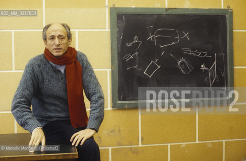 Rome, about 1985. Director of photography Carlo Di Palma teaching at Experimental Centre for Cinematography / Roma, 1985 circa. Il direttore della fotografia Carlo Di Palma mentre insegna al Centro Sperimentale di Cinematografia - ©Marcello Mencarini/Rosebud2