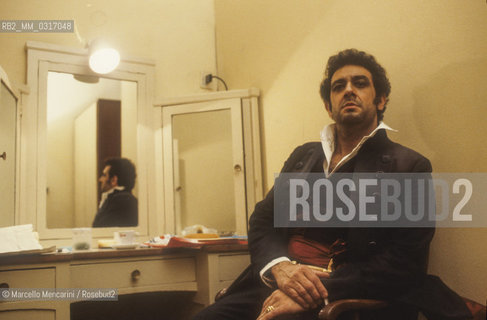 Milan, La Scala Theater, 1979. Spanish tenor Placido Domingo / Milano, Teatro alla Scala, 1979. Il tenore Placido Domingo - ©Marcello Mencarini/Rosebud2
