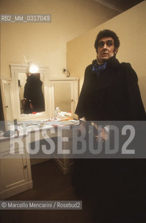Milan, La Scala Theater, 1979. Spanish tenor Placido Domingo in his dressing room / Milano, Teatro alla Scala, 1979. Il tenore Placido Domingo nel suo camerino - ©Marcello Mencarini/Rosebud2