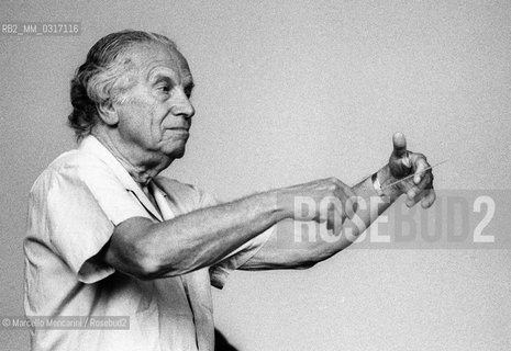 Bolzano, 1984. Born Hungarian naturalized American conductor Antal Dorati during a rehearsal / Bolzano, 1984. Il direttore dorchestra Antal Dorati durante una prova - ©Marcello Mencarini/Rosebud2