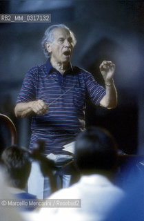 Bolzano, 1984. Born Hungarian naturalized American conductor Antal Dorati during a rehearsal / Bolzano, 1984. Il direttore dorchestra Antal Dorati durante una prova - ©Marcello Mencarini/Rosebud2