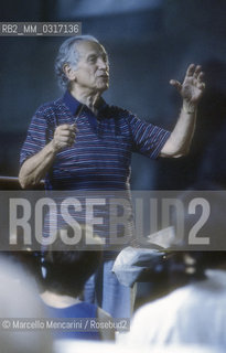 Bolzano, 1984. Born Hungarian naturalized American conductor Antal Dorati during a rehearsal / Bolzano, 1984. Il direttore dorchestra Antal Dorati durante una prova - ©Marcello Mencarini/Rosebud2