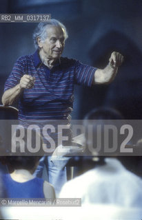 Bolzano, 1984. Born Hungarian naturalized American conductor Antal Dorati during a rehearsal / Bolzano, 1984. Il direttore dorchestra Antal Dorati durante una prova - ©Marcello Mencarini/Rosebud2