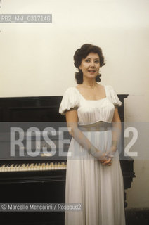 Rome, Olympic Theater, 1983. British soprano Dorothy Dorow in her dressing room after performing in Descrizione dellIsola Ferdinandea, an opera by Italian composer Francesco Pennisi / Roma, Teatro Olimpico, 1983. Il soprano Dorothy Dorow nel suo camerino dopo aver cantato come protagonista nellopera del compositore Francesco Pennisi Descrizione dellisola Ferdinandea (Description of the Ferdinandea Island) - ©Marcello Mencarini/Rosebud2