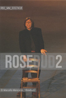 Milan, April 26, 2001. Italian singer-songwriter giorgio Gaber on the set of the TV program 125 Milioni di Cazzate by Adriano Celentano 7 Milano, 26 aprile 2001. Il cantautore Giorgio Gaber sul set del programma 125 milioni di cazzate di adriano Celentano - ©Marcello Mencarini/Rosebud2