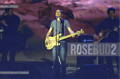 Milan, April 26, 2001. Canadian singer-singwriter Bryan Adams on trthe set of the TV movie 125 Milioni di Cazzate by Adriano Celentano /Milano, 26 aprile 2001. Il cantante canadese Bryan Adams sul set del programma 125 milioni di cazzate di adriano Celentano - ©Marcello Mencarini/Rosebud2