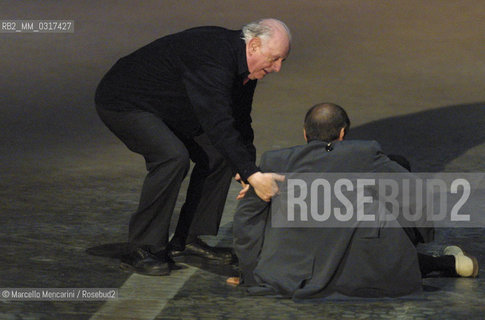 Milan, May 4, 2001. Dario Fo and Adriano Celentano on the set of tv program 125 Milioni di Cazzate / Milano, 4 maggio 2001. Dario Fo e Adriano Celentano sul set del programma televisivo 125 milioni di cazzate - ©Marcello Mencarini/Rosebud2