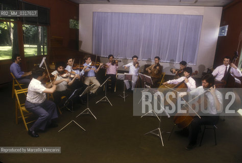 Virtuosi di Roma Chamber Orchestra (about 1985) / Lorchestra da camera dei Virtuosi di Roma (1985 circa) - Reproduced by Marcello Mencarini
/Rosebud2