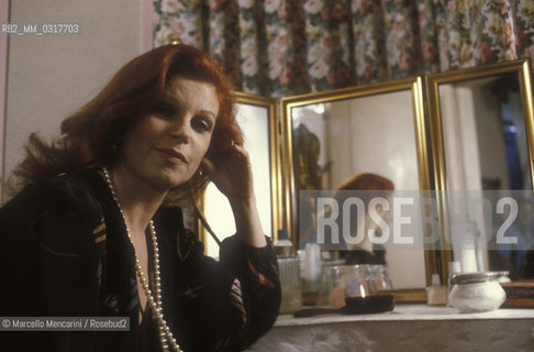 Italian singer-actress Milva in her dressing room on the set of movie Via degli specchi directed by Giovanna Gagliardo (1982) / La cantante-attrice Milva nel suo camerino sul set del film Via degli specchi diretto da Giovanna Gagliardo (1982) - ©Marcello Mencarini/Rosebud2