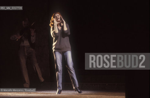 Italian singer Milva performing The True Story by Luciano Berio (about 1985) / La cantante Milva in La vera storia di Luciano Berio (1985 circa) - ©Marcello Mencarini/Rosebud2
