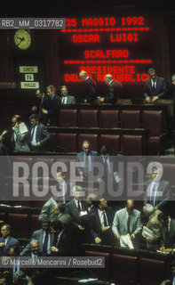 Rome, Chamber of Deputies in Palazzo Montecitorio, May 25, 1992. Joint session of both Houses of Parliament to elect the President of the Italian Republic: proclamation of the new President Oscar Luigi Scalfaro / Roma, Palazzo Montecitorio Camera dei Deputati, 25 maggio 1992. Sessione congiunta delle Camere riunite per eleggere il Presidente della Repubblica: proclamazione del nuovo Presidente Oscar Luigi Scalfaro - ©Marcello Mencarini/Rosebud2