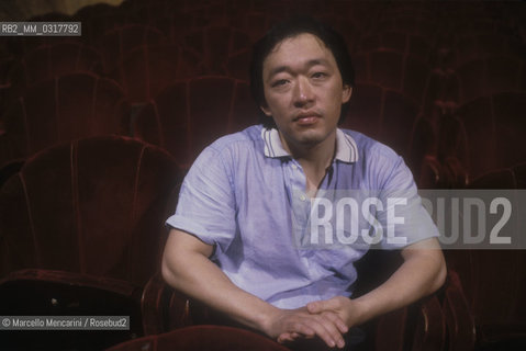 Paris, 1989. Korean conductor Myung-Whun Chung during a rehearsal / Parigi, 1989. Il direttore dorchestra Myung-Whun Chung durante una prova - ©Marcello Mencarini/Rosebud2