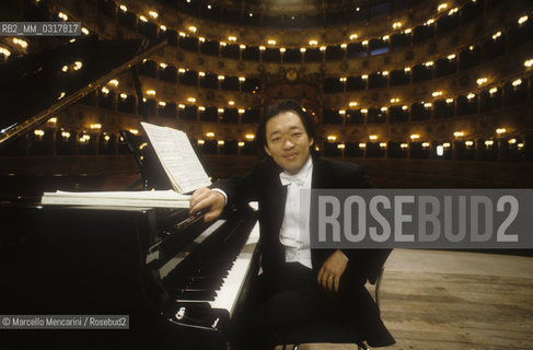 Venice, LaFenice Theater, 1991. Korean conductor Myung-Whun Chung / Venezia, Teatro La Fenice, 1991. Il direttore dorchestraMyung-Whun Chung - ©Marcello Mencarini/Rosebud2