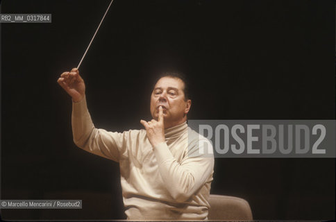 Rome, about 1985. Spanish conductor and composer Rafael Frühbeck de Burgos during a rehearsal / Roma, 1985 circa. Il compositore e direttore durchestra Rafael Frühbeck de Burgos durante una prova - ©Marcello Mencarini/Rosebud2