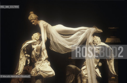 Perugia 1987. Actress Marina Polla De Luca performing in Hommelette for Hamlet, a version of the Shakespeares Hamlet directed by Carmelo Bene and derived from a text by Jules Laforgue (1860-1887) / Perugia 1987. Lattrice Marina Polla De Luca in Hommelette for Hamlet, una versione dellAmleto di Shakespeare diretta da Carmelo Bene e tratta da un testo di Jules Laforgue (1860-1887) - ©Marcello Mencarini/Rosebud2