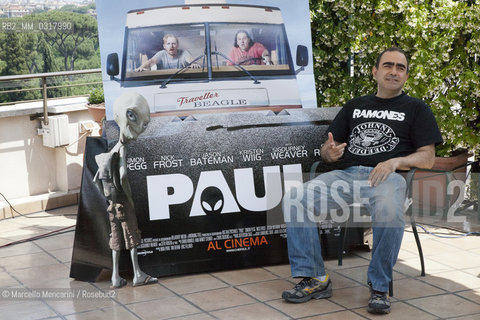 Press screening of the movie Paul directed by Greg Mottola, Rome, May 26, 2011. Elio (pseudonym of Stefano Belisari, member of the Italian pop rock group Elio e le Storie Tese), Italian voice of the protagonist / Presentazione per la stampa del film Paul di Greg Mottola, Roma, 26 maggio 2011. Elio (pseudonimo di Stefano Belisari, del gruppo Elio e le Storie Tese), voce italiana del protagonista - ©Marcello Mencarini/Rosebud2